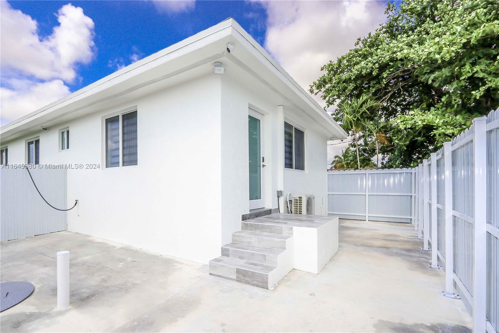 11001 SW 220th St # B, Miami FL 33170