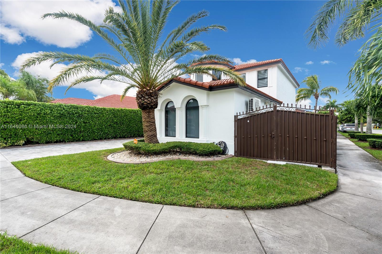 15011 SW 11th St, Miami FL 33194 photo 4