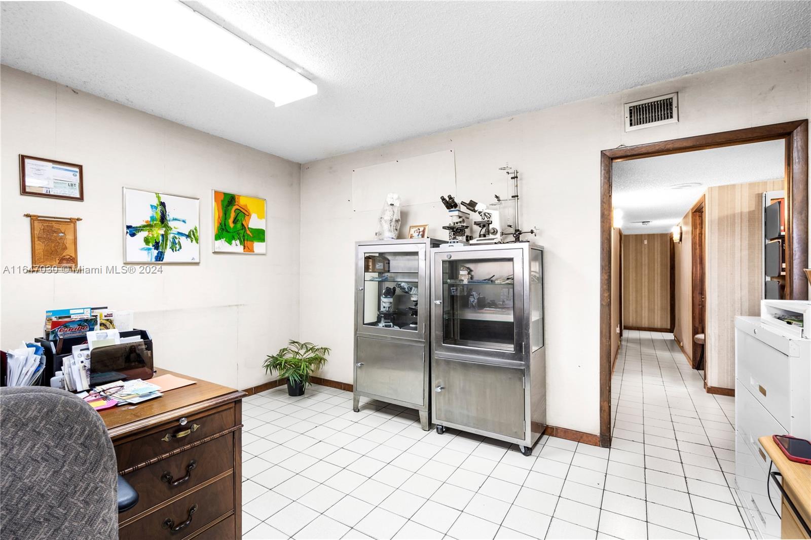 1577 NW 88th Ave, Doral FL 33172 photo 5