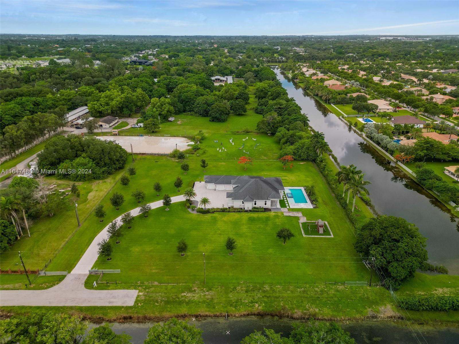 5501 SW 130th Ave, Southwest Ranches FL 33330 photo 2