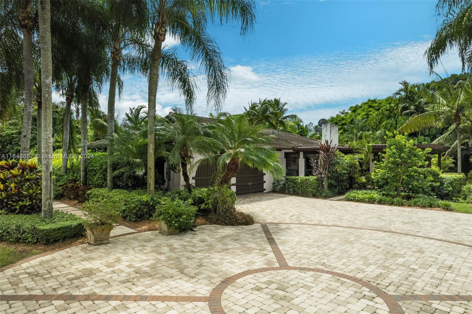 22950 SW 192nd Ave, Miami FL 33170 photo 4