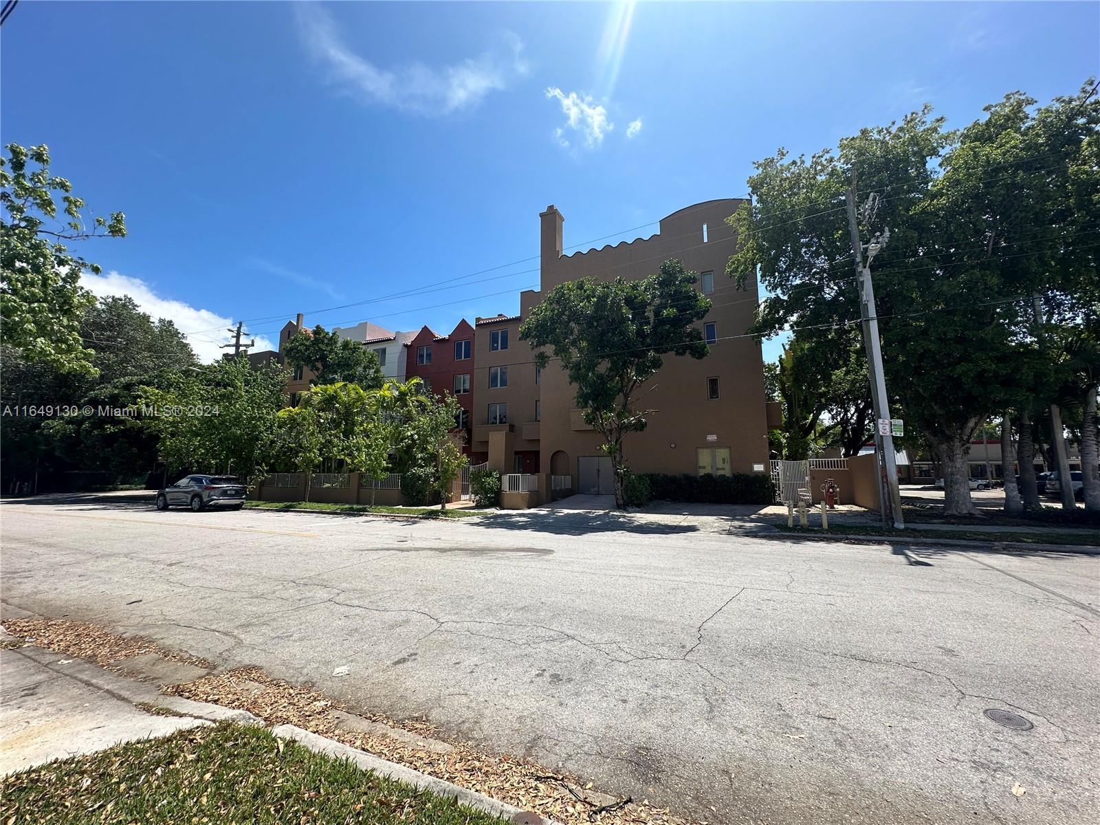 2630 SW 28th St # 46, Miami FL 33133