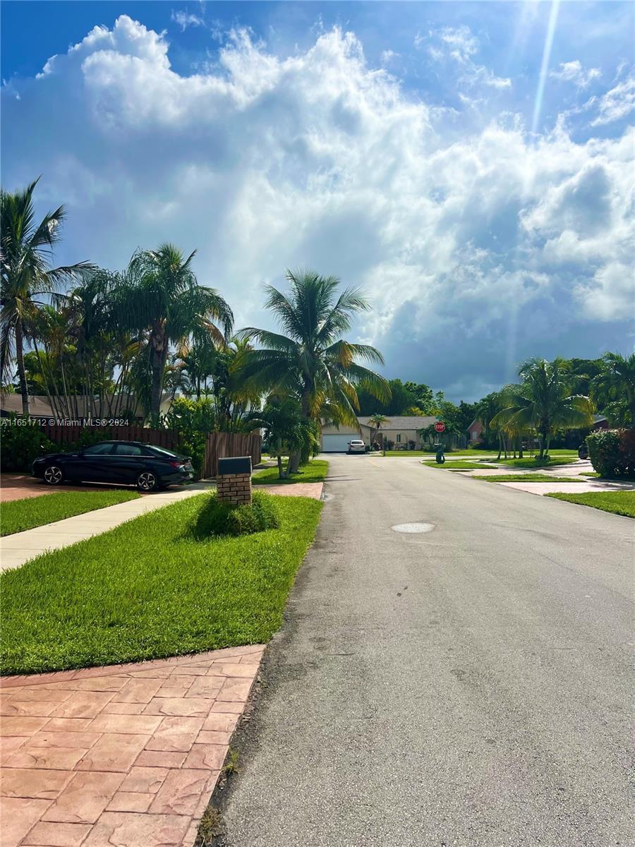 13961 SW 43rd St, Miami FL 33175 photo 3
