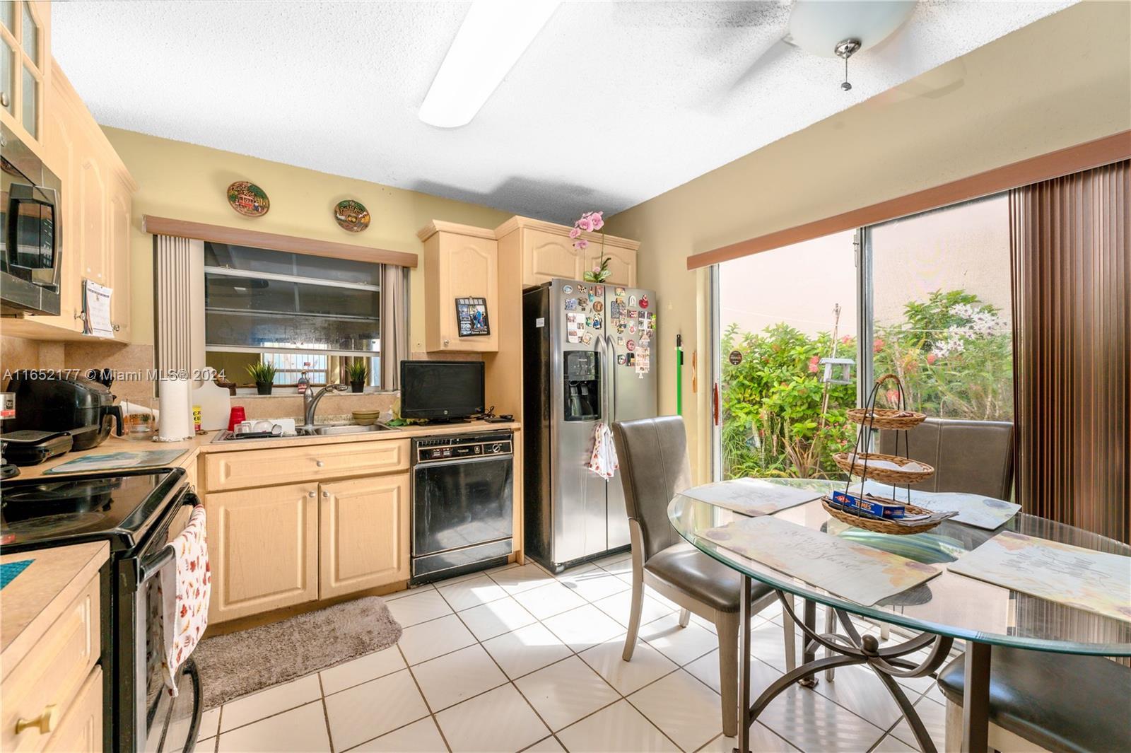 12239 NW 7th St, Miami FL 33182 photo 5