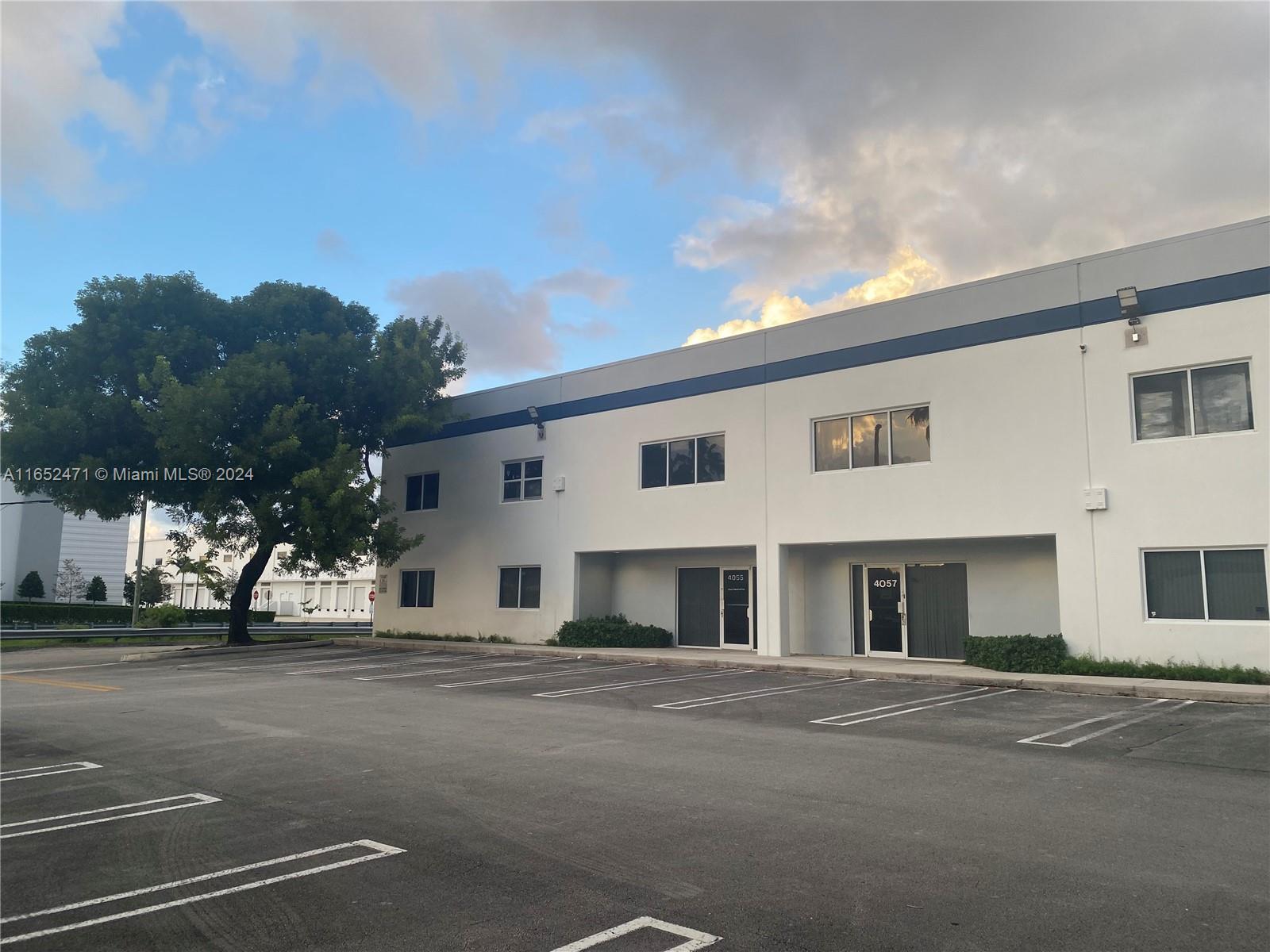 4055 NW 79th Ave, Doral FL 33166 photo 2