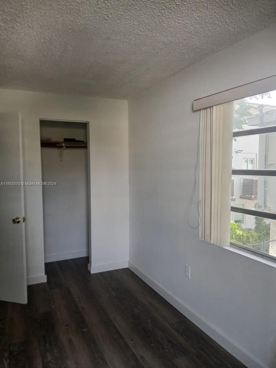 550 NW 1st St # 2, Miami FL 33128 photo 2