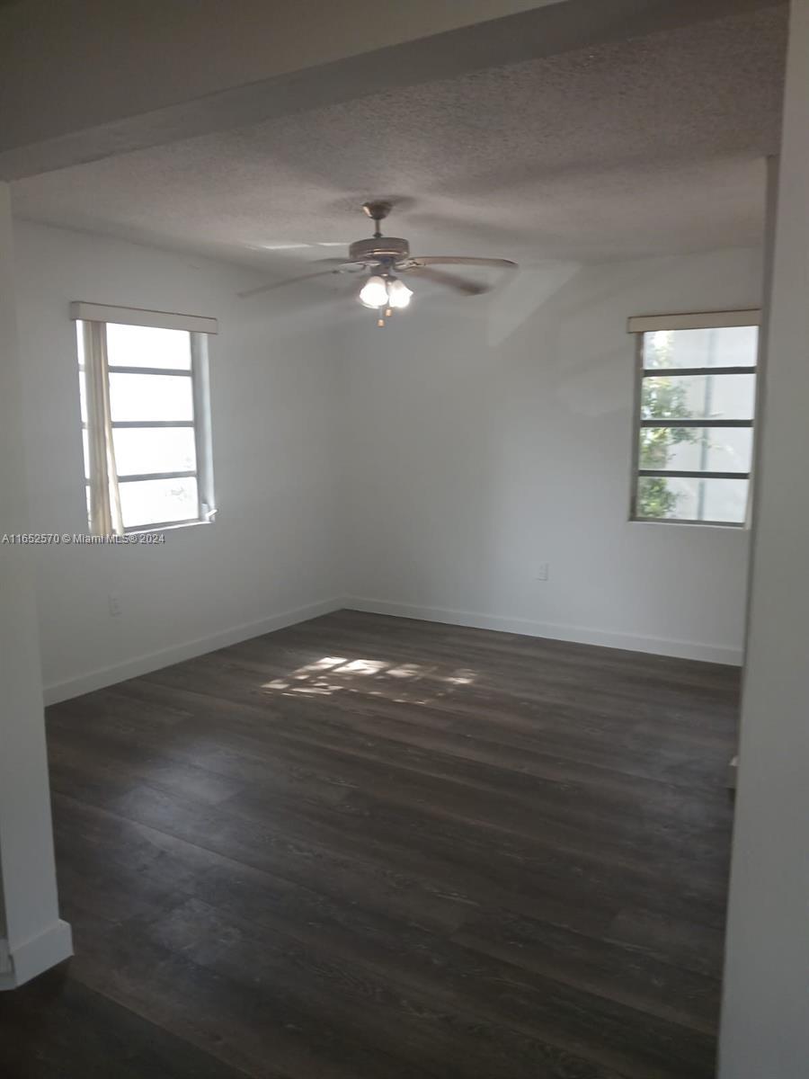 550 NW 1st St # 2, Miami FL 33128 photo 4