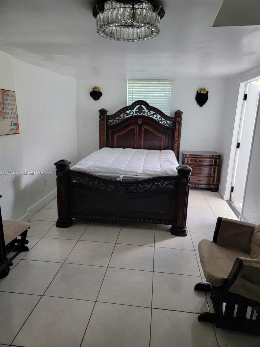 1268 NW 42nd St # 0, Miami FL 33142