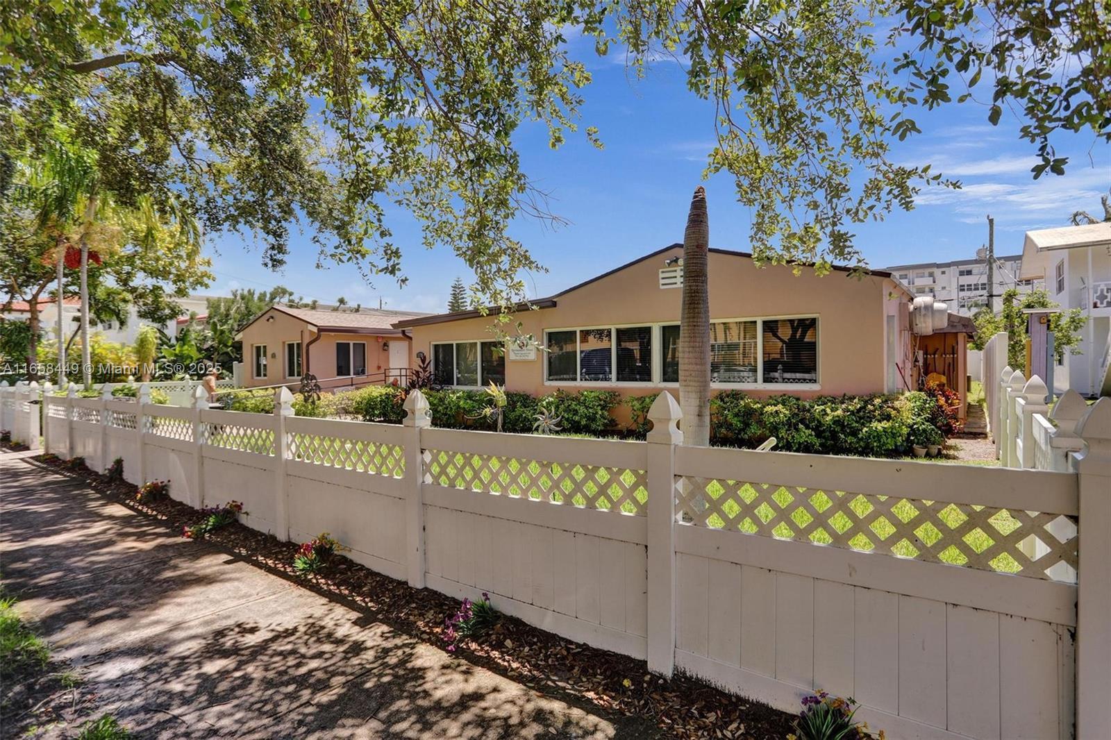 1722 Madison St, Hollywood FL 33020 photo 2