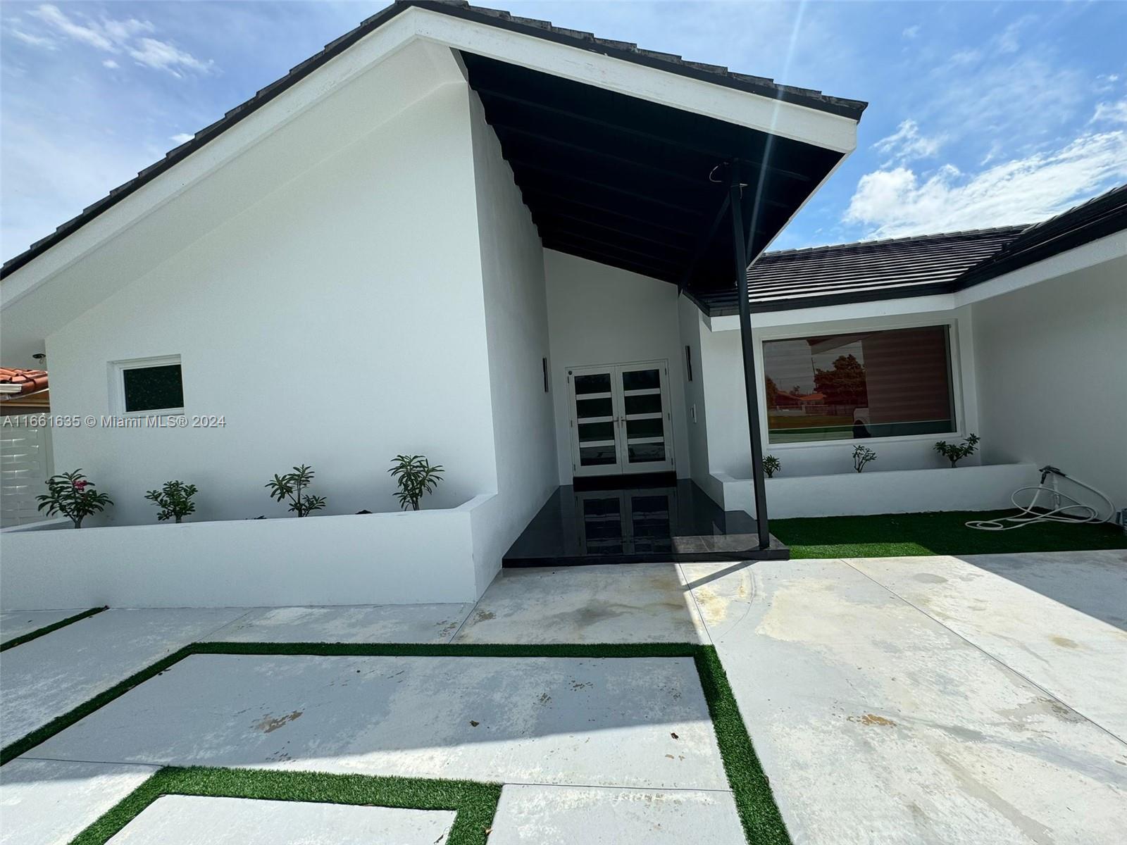 41 NW 136th Ct # 41, Miami FL 33182 photo 2