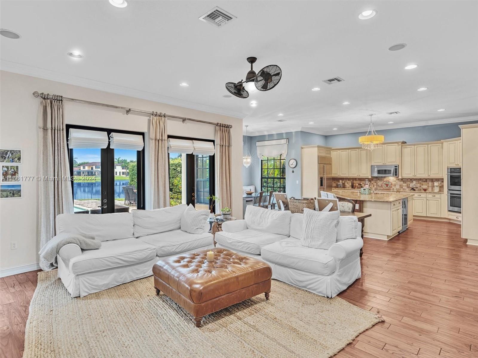3783 NW 88th Ter, Cooper City FL 33024 photo 4