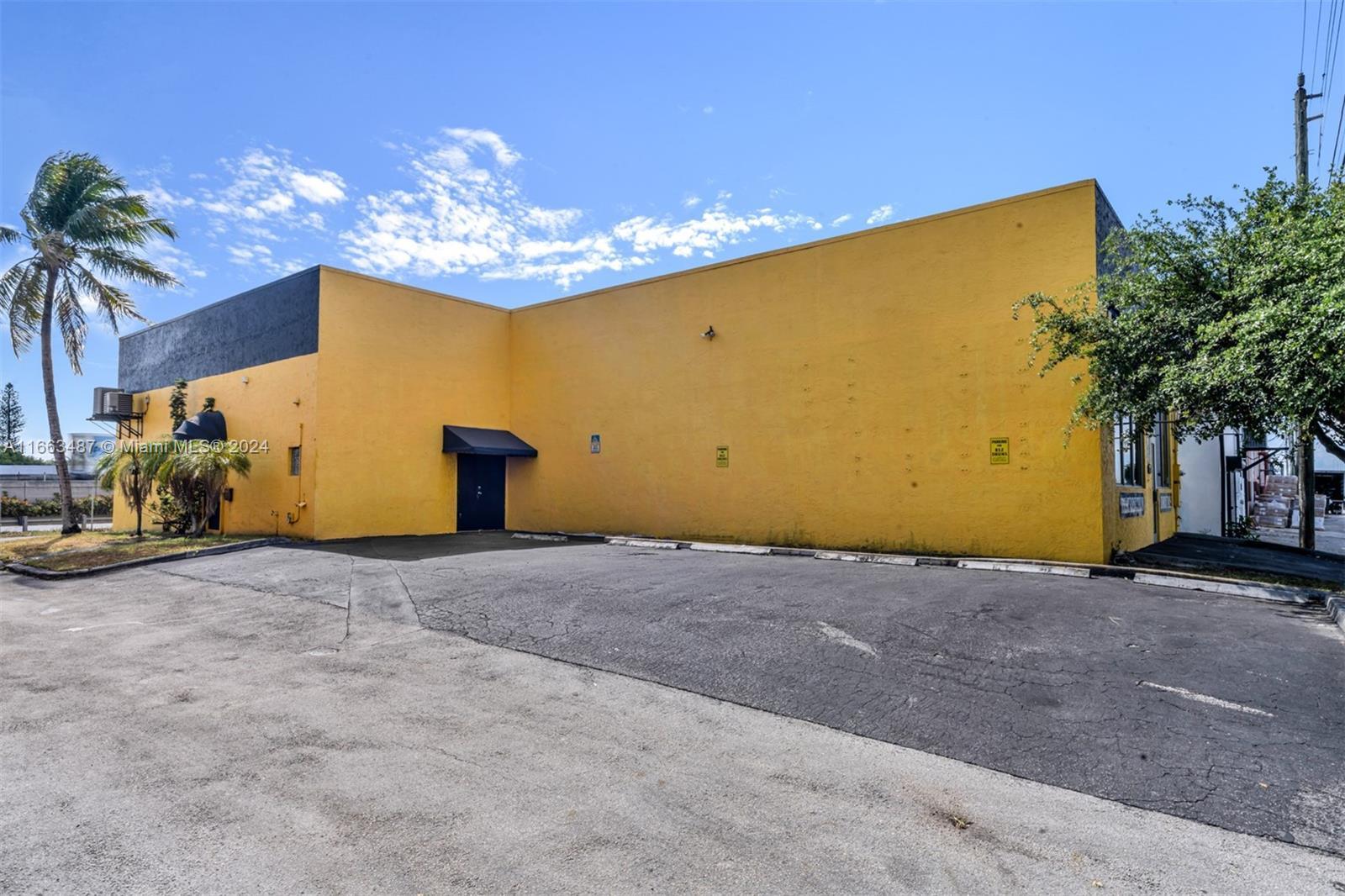 1323 S 30th Ave, Hollywood FL 33020 photo 5