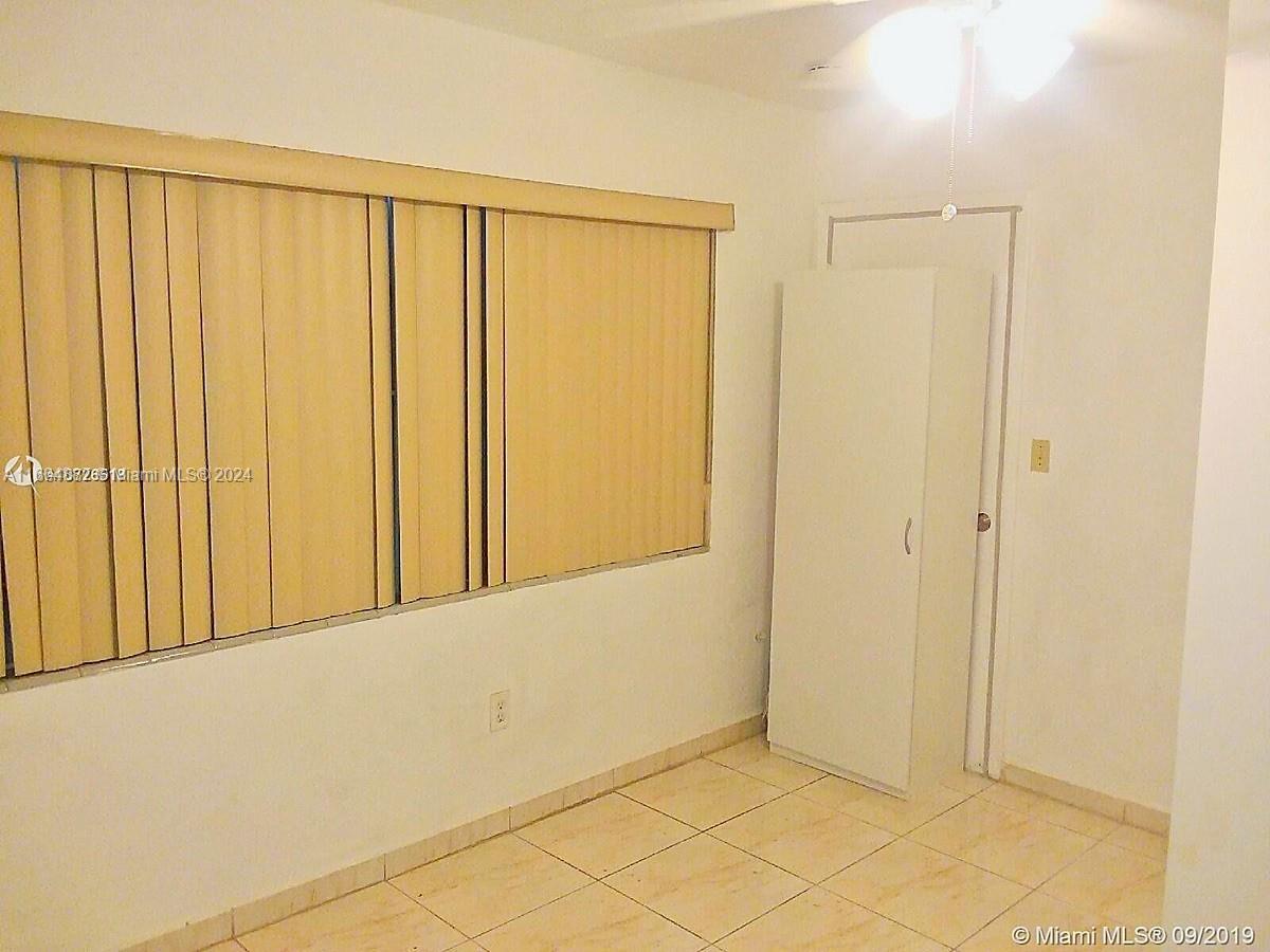 Miami, FL 33142 photo 2