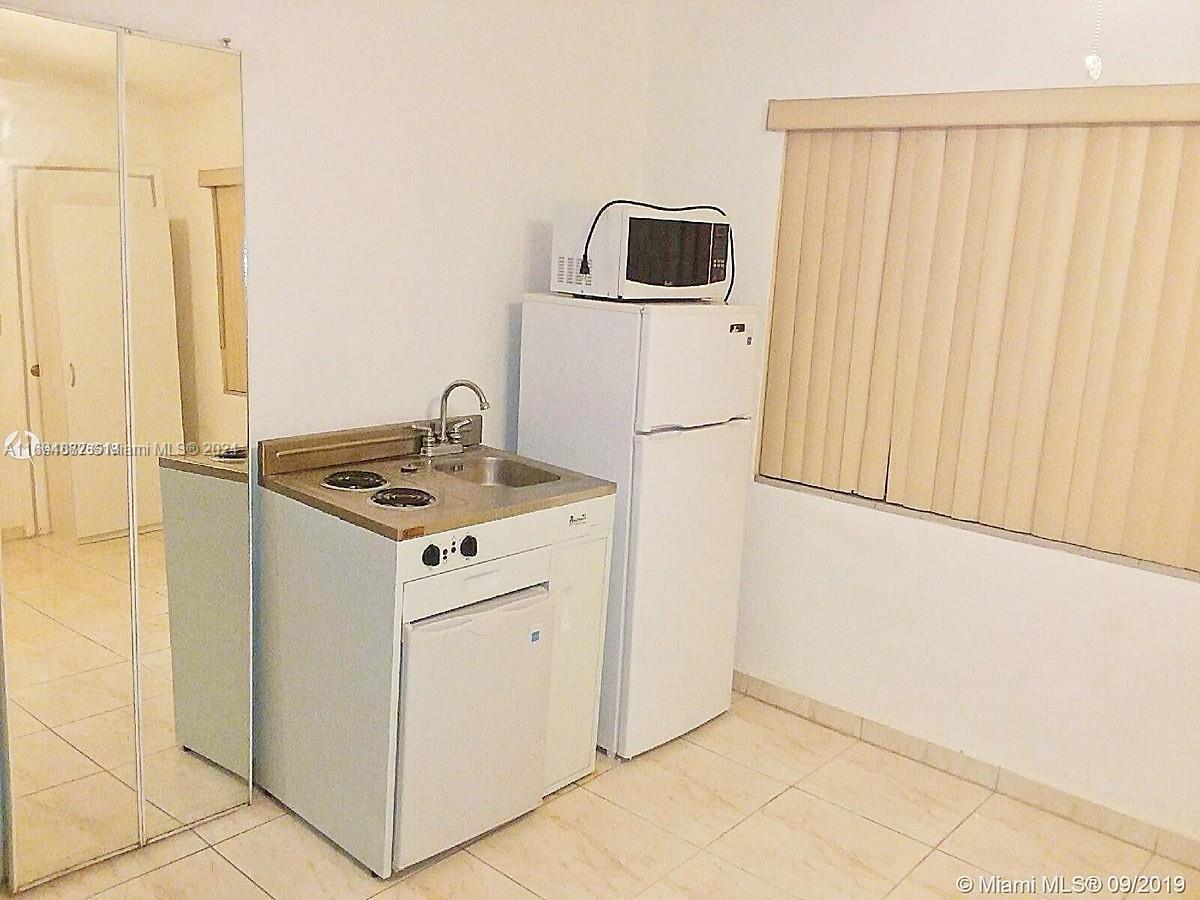 Miami, FL 33142 photo 3