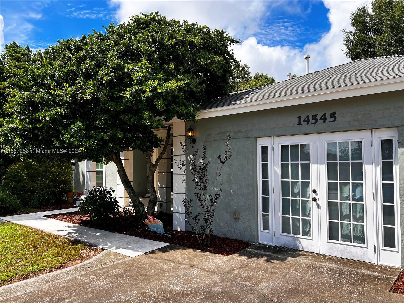 14545 Pointe East Trail, Clermont FL 34711 photo 2