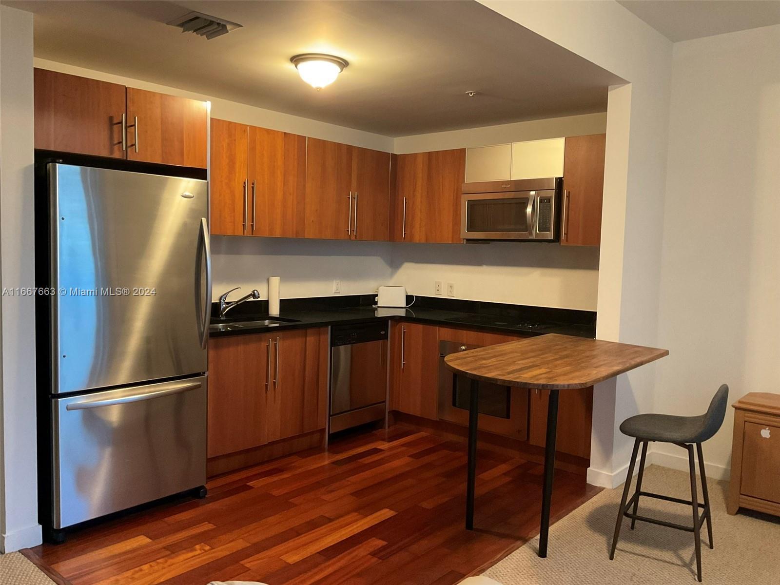 300 S Biscayne Blvd # 1703, Miami FL 33131 photo 5