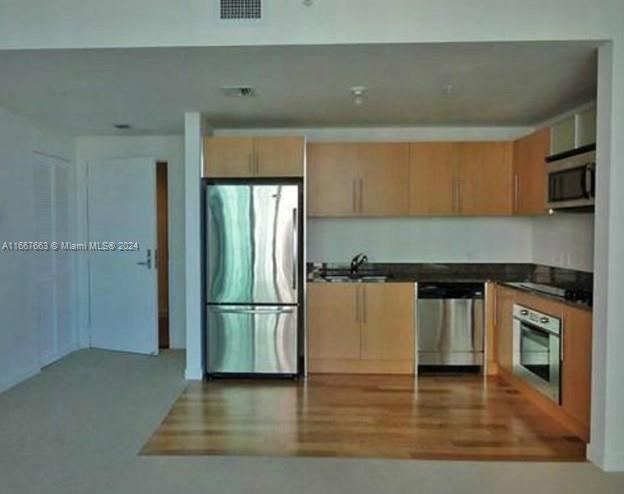 300 S Biscayne Blvd # 1703, Miami FL 33131 photo 4