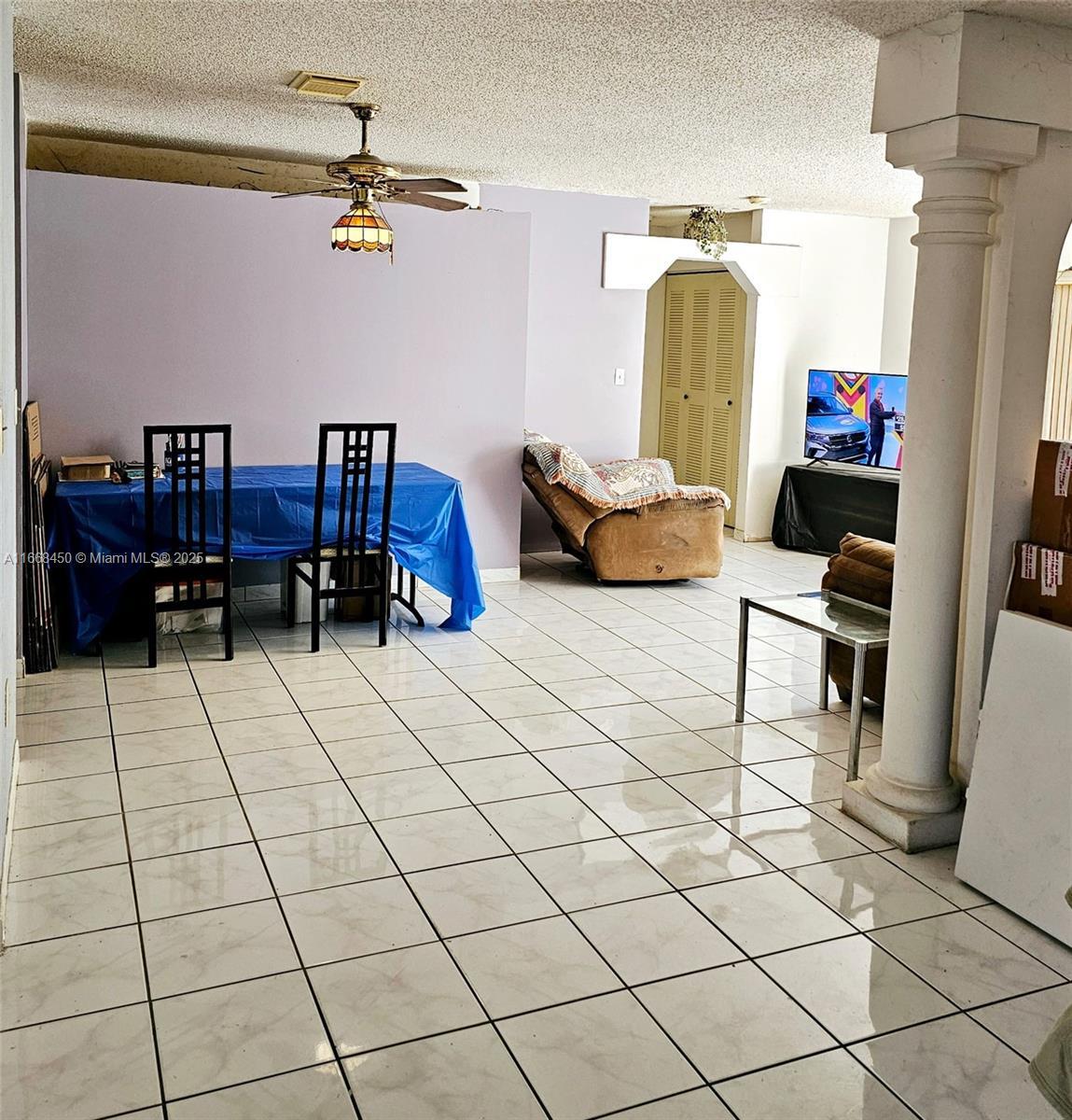12662 NW 8th Trl, Miami FL 33182 photo 4