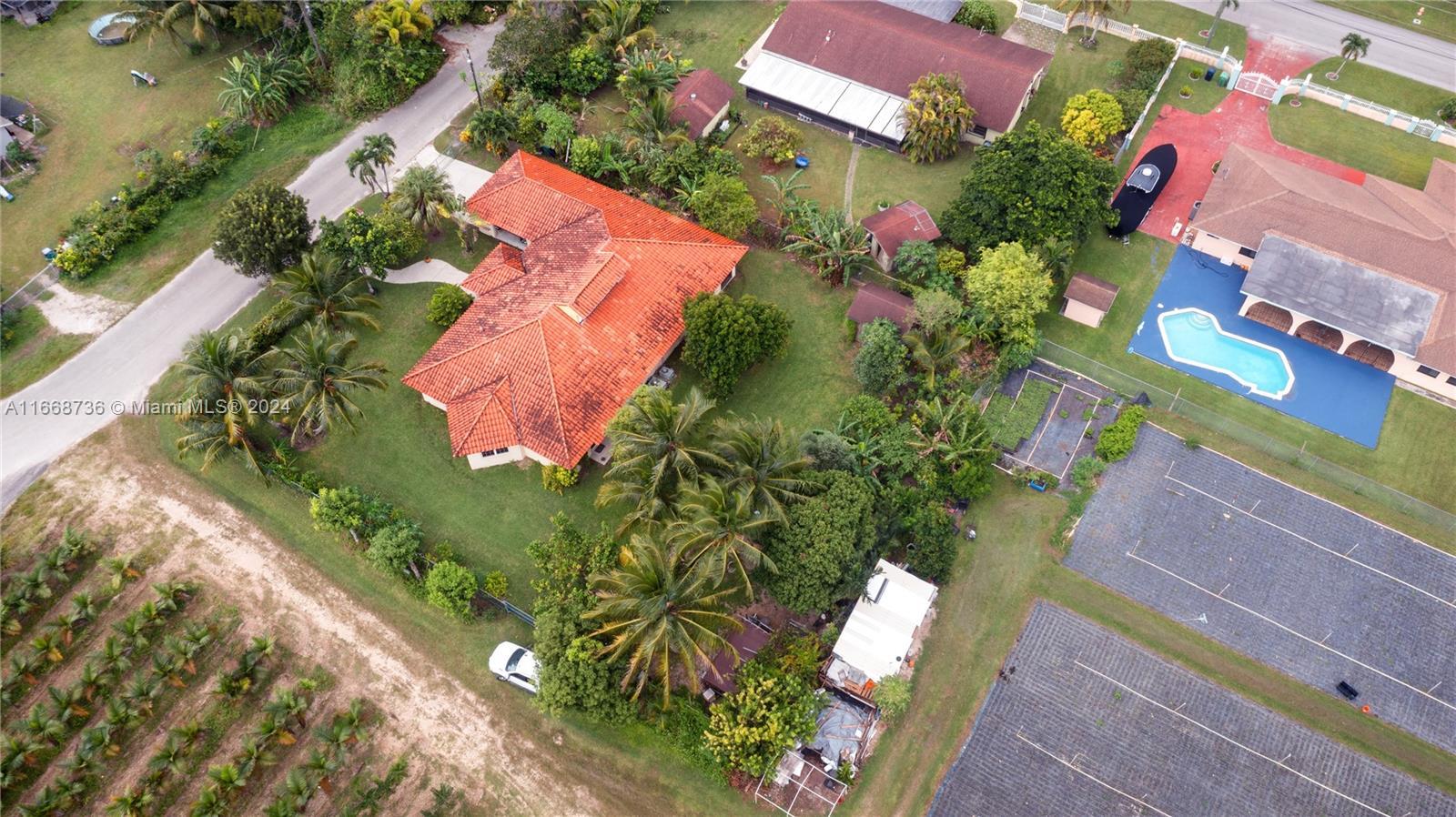 35295 SW 189th Ave, Homestead FL 33034 photo 4