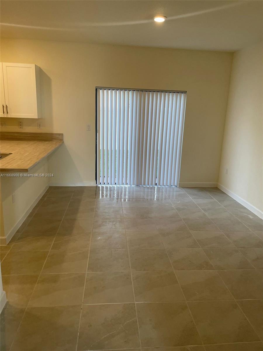 3415 W 112th Ter, Hialeah FL 33018 photo 4