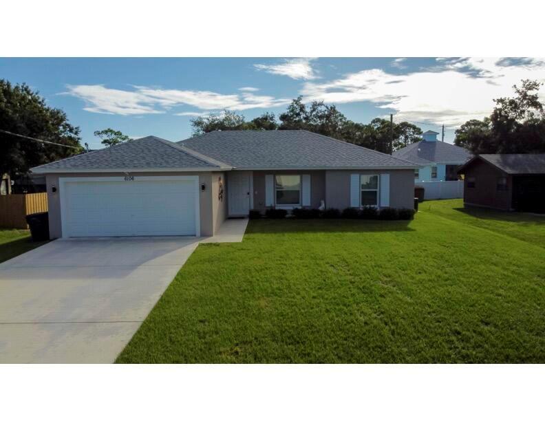 6106 Bamboo Drive, Fort Pierce FL 34982 photo 2