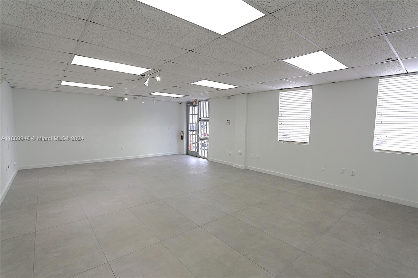 2365 NW 70th Ave 13, Miami FL 33122 photo 2
