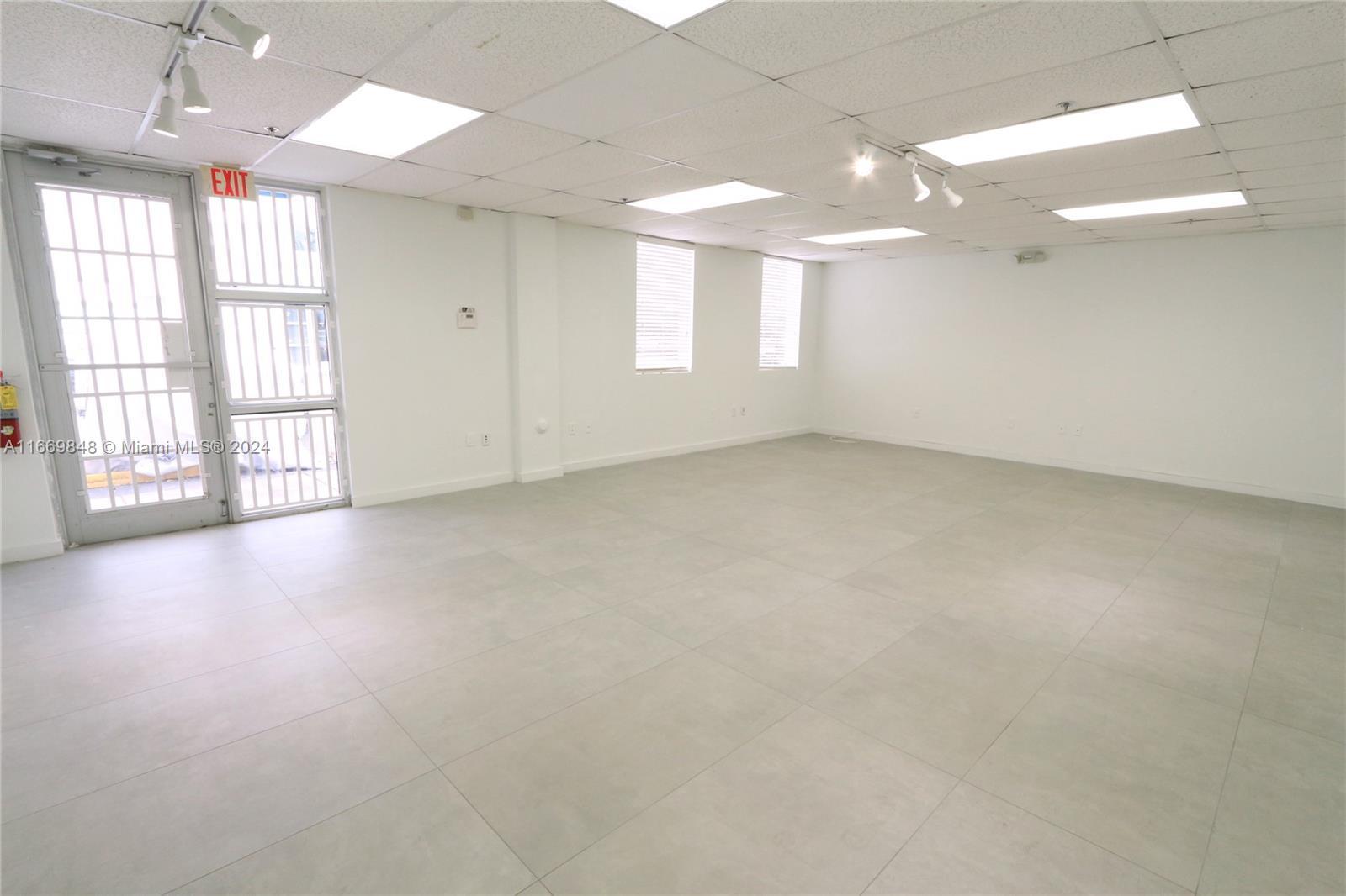 2365 NW 70th Ave 13, Miami FL 33122 photo 4