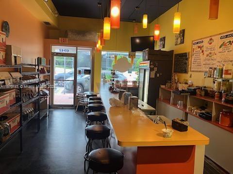 6942 Collins Ave, Miami Beach FL 33141 photo 2