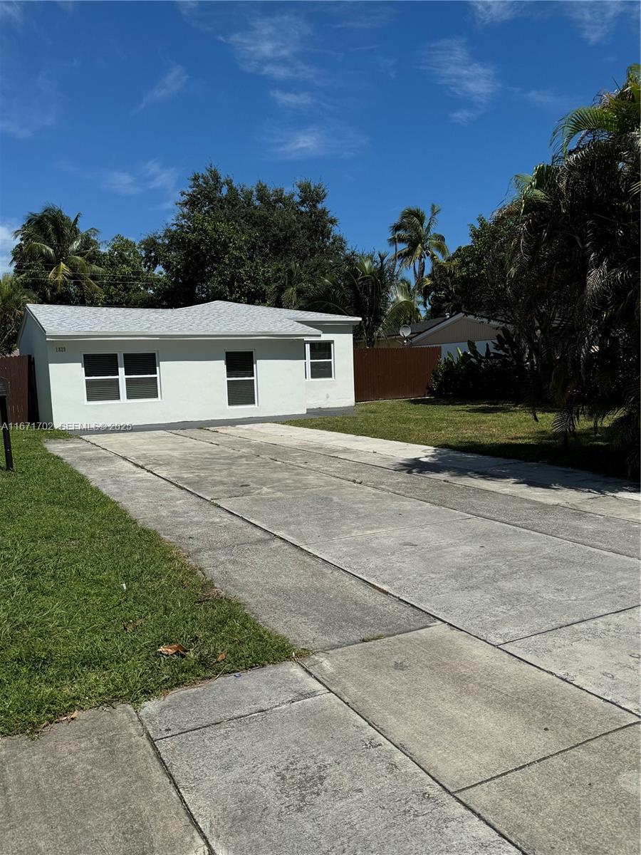 1829 NE 176th St, North Miami Beach FL 33162 photo 3