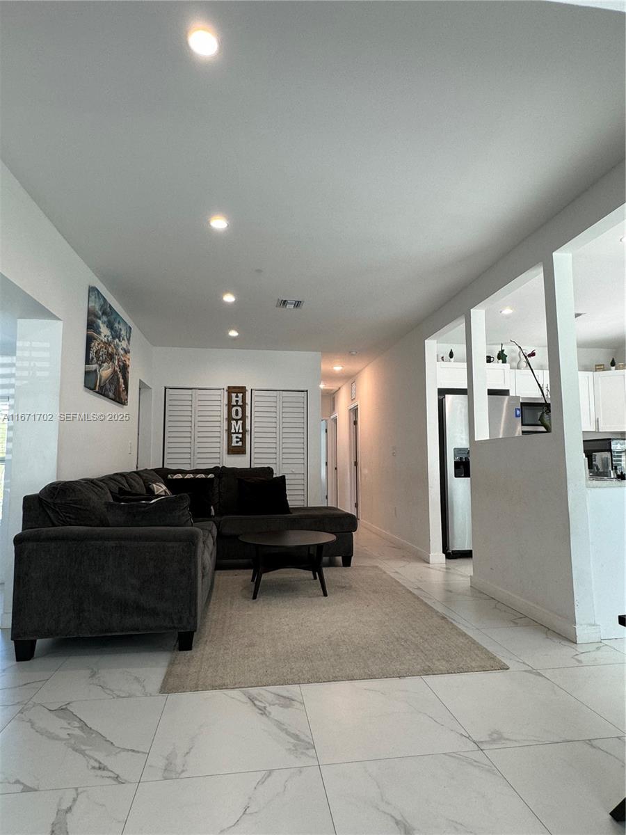 1829 NE 176th St, North Miami Beach FL 33162 photo 4
