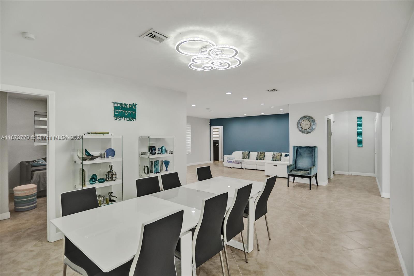1310 NE 174th St, North Miami Beach FL 33162 photo 2