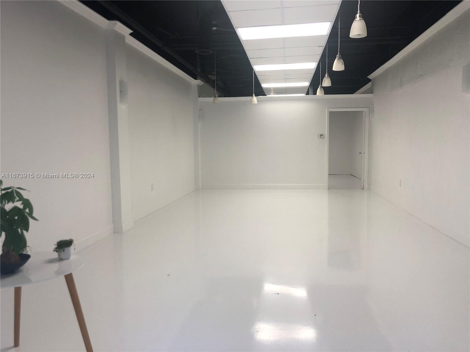 7500 NW 25th St # 108, Miami FL 33122 photo 3