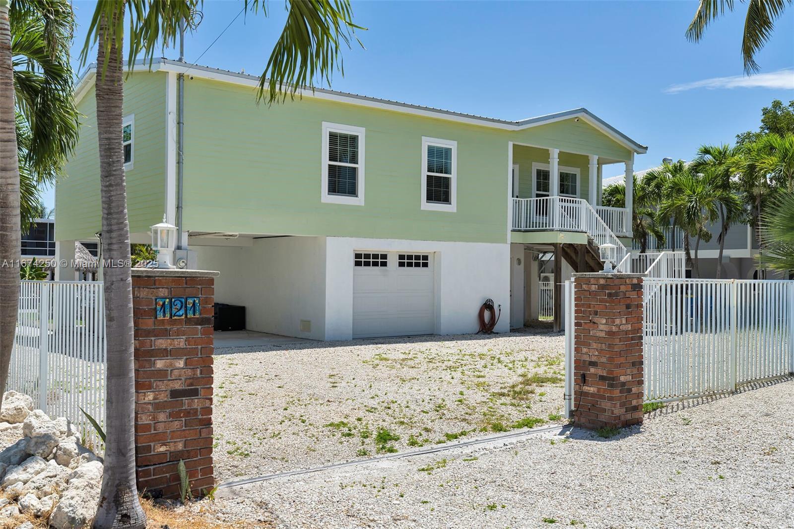 121 Venetian Dr, Islamorada FL 33036 photo 2