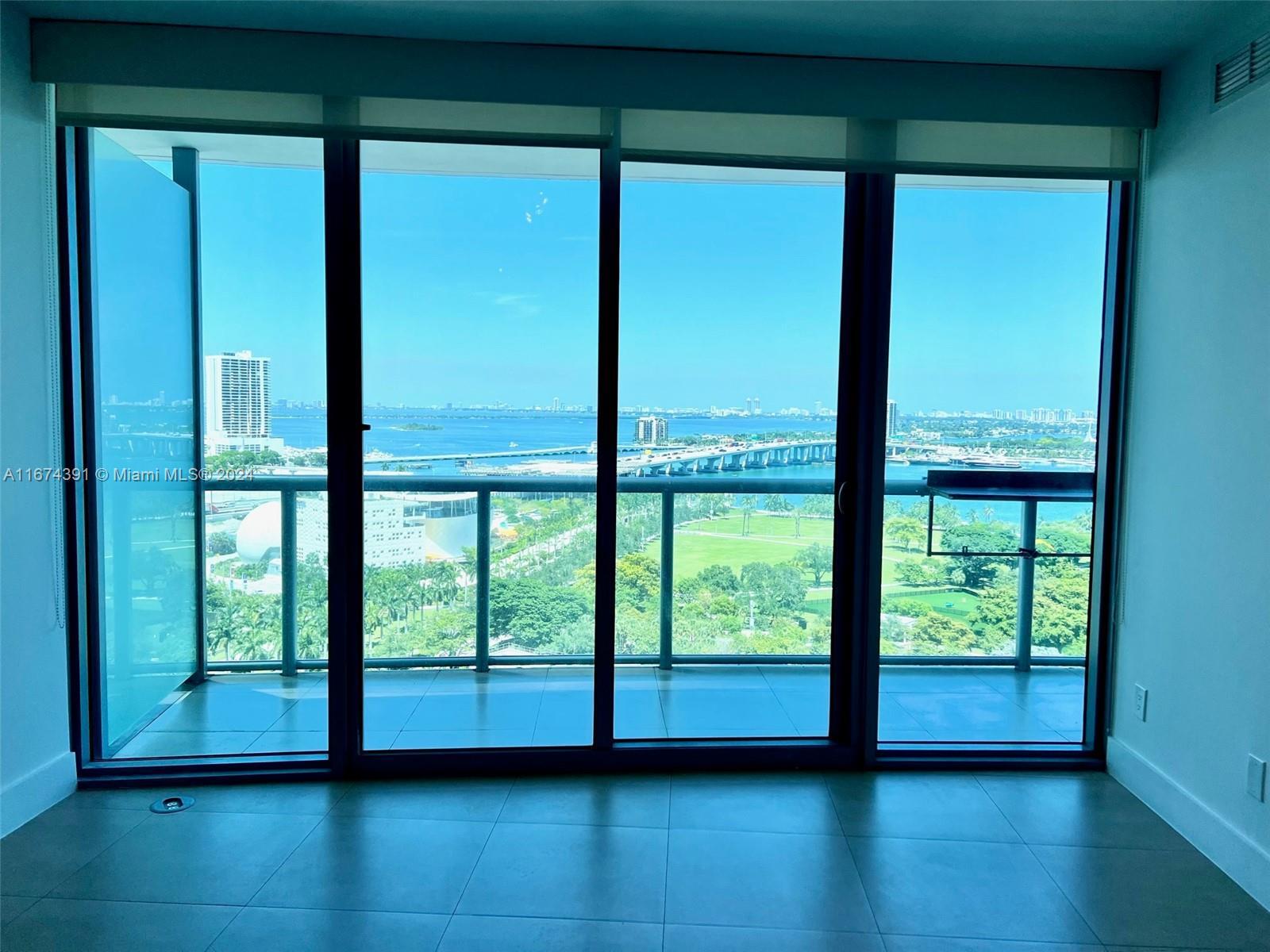 888 Biscayne Blvd # 1811, Miami FL 33132 photo 4