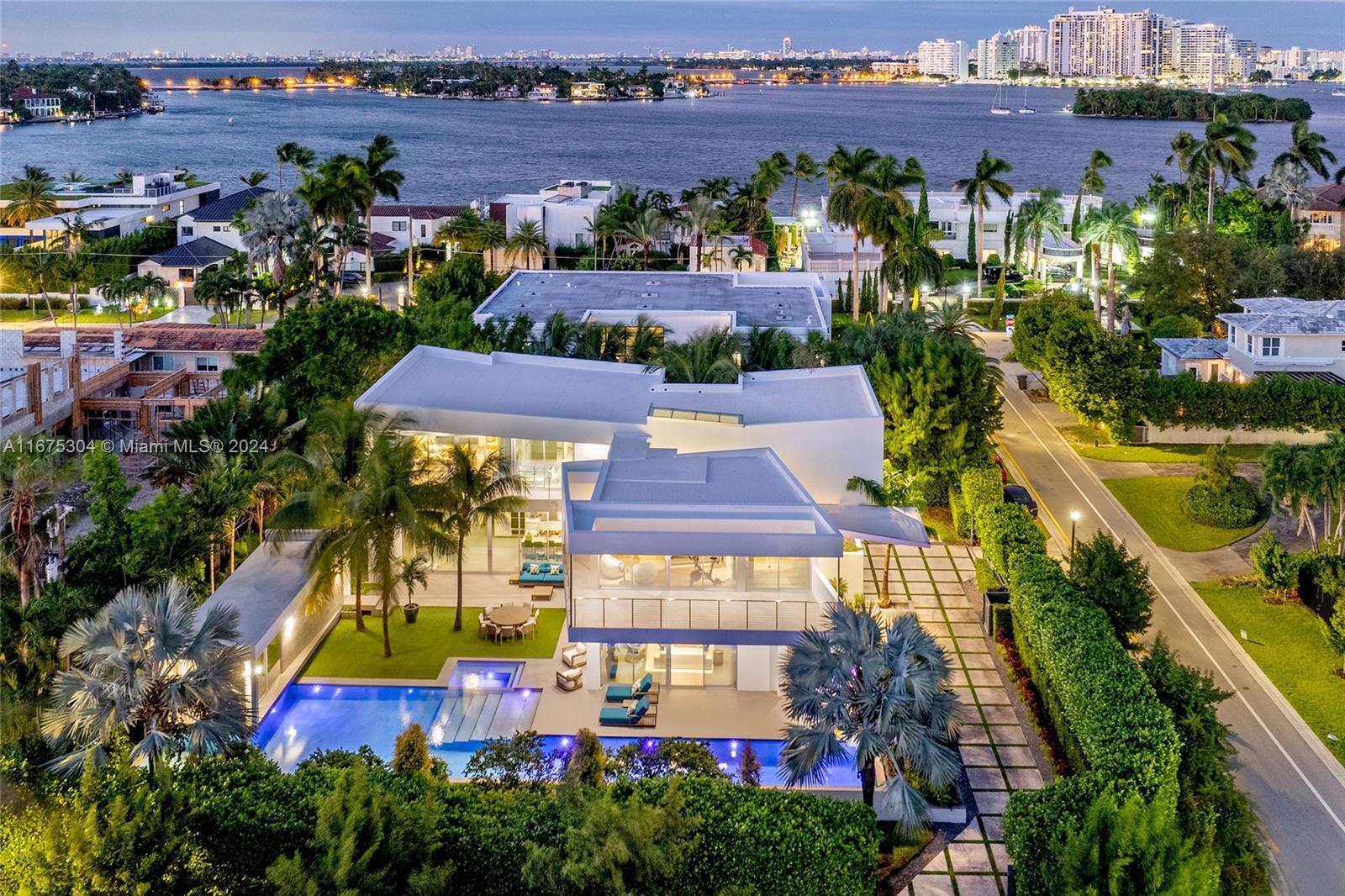 65 S Hibiscus Dr, Miami Beach FL 33139 photo 2