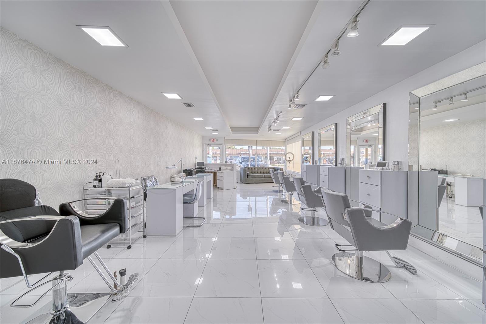 Full Service Beauty Salon on Flagler With Low Rent, Miami FL 33175 photo 2