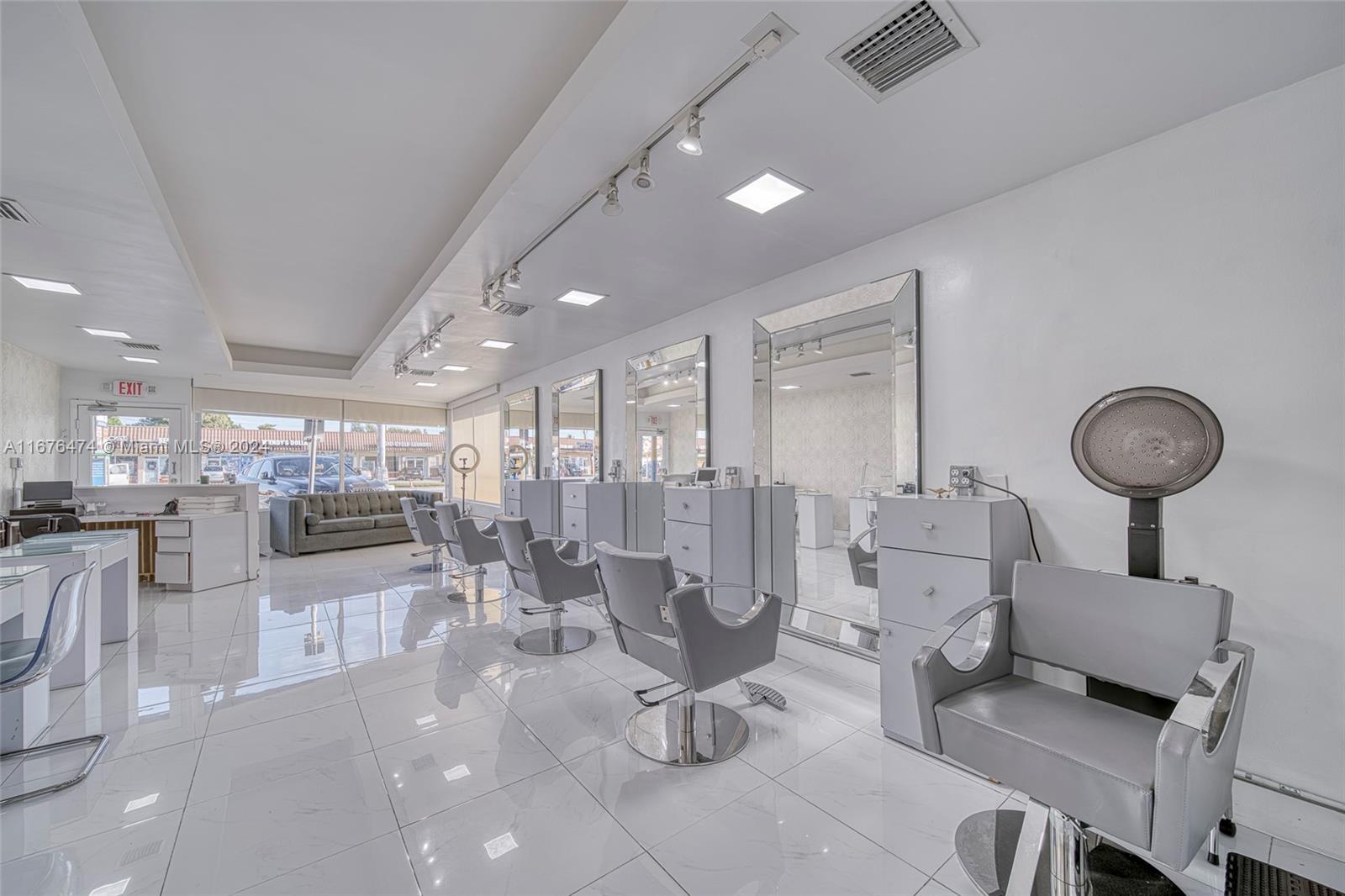 Full Service Beauty Salon on Flagler With Low Rent, Miami FL 33175 photo 3