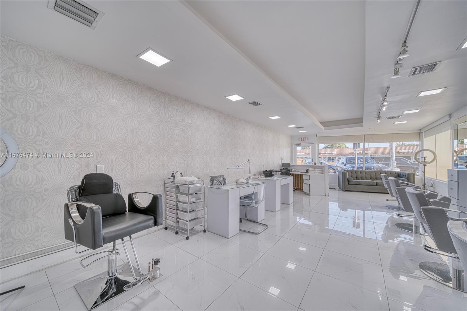 Full Service Beauty Salon on Flagler With Low Rent, Miami FL 33175 photo 4