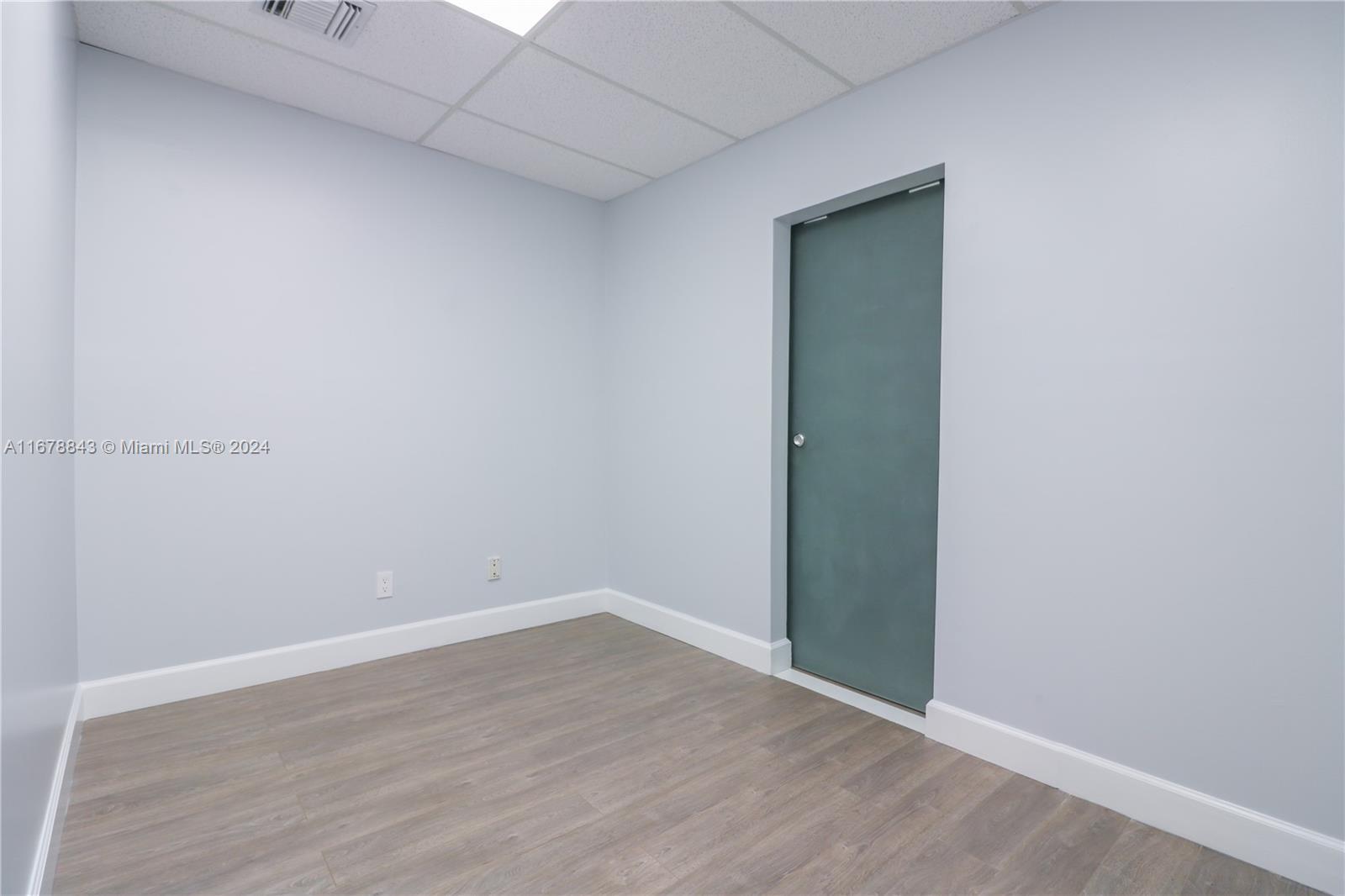 501 Golden Isles Dr # B, Hallandale Beach FL 33009 photo 2