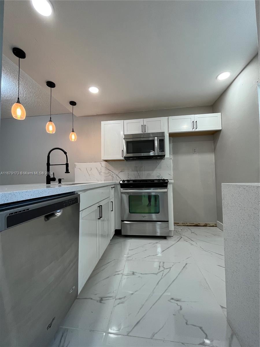 5102 NW 36th St # 605, Lauderdale Lakes FL 33319 photo 4