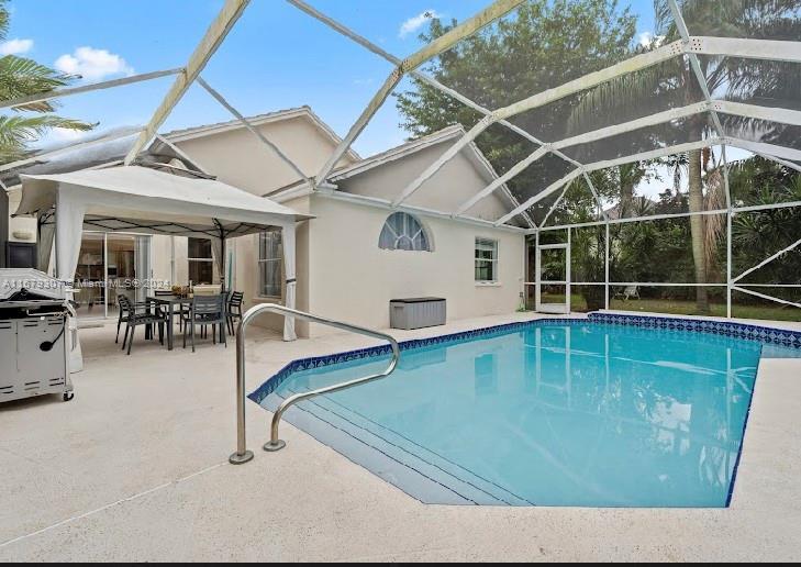 2002 Lake Breeze Ct, Wellington FL 33414 photo 2