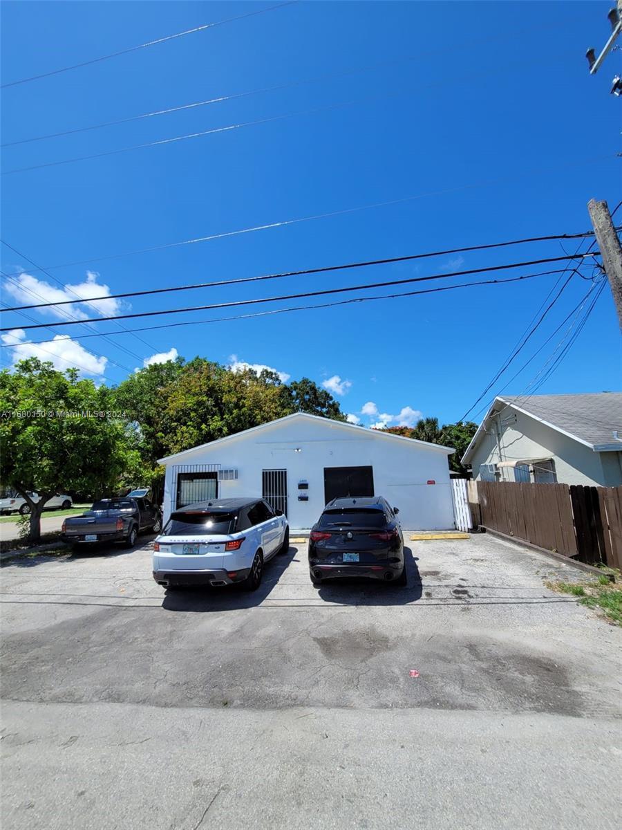 2339 Hayes St, Hollywood FL 33020 photo 2