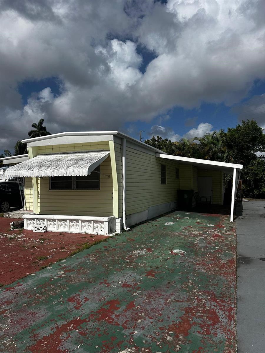 8725 SW 16th St, Davie FL 33324 photo 2