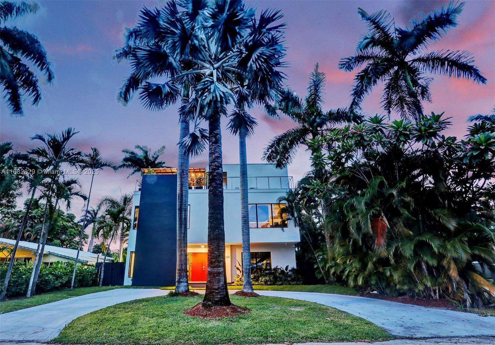 1523 Grant St, Hollywood FL 33020 photo 4