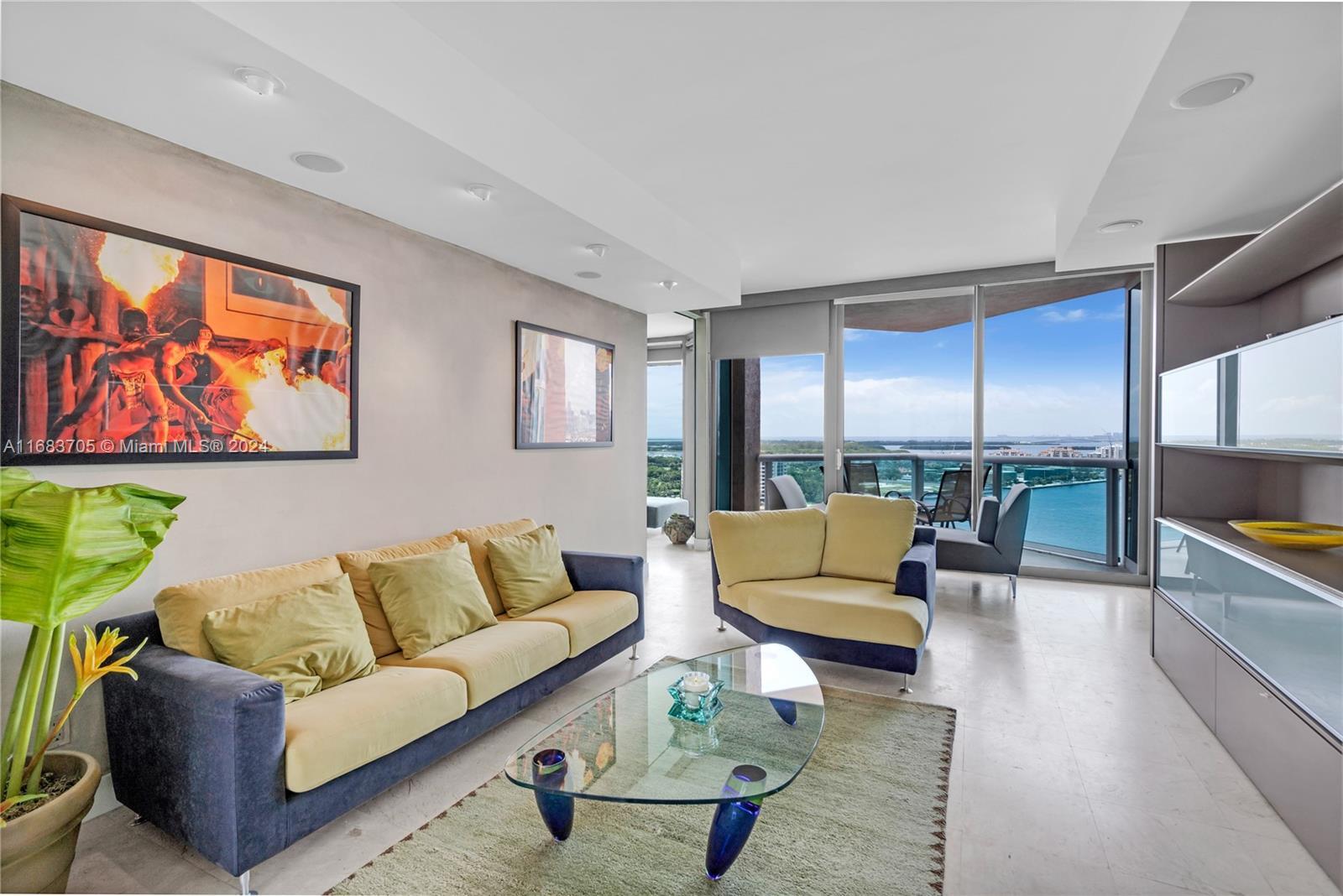 300 S Pointe Dr # 2102, Miami Beach FL 33139 photo 3