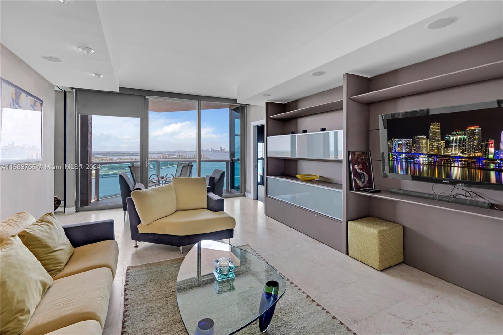 300 S Pointe Dr # 2102, Miami Beach FL 33139 photo 4