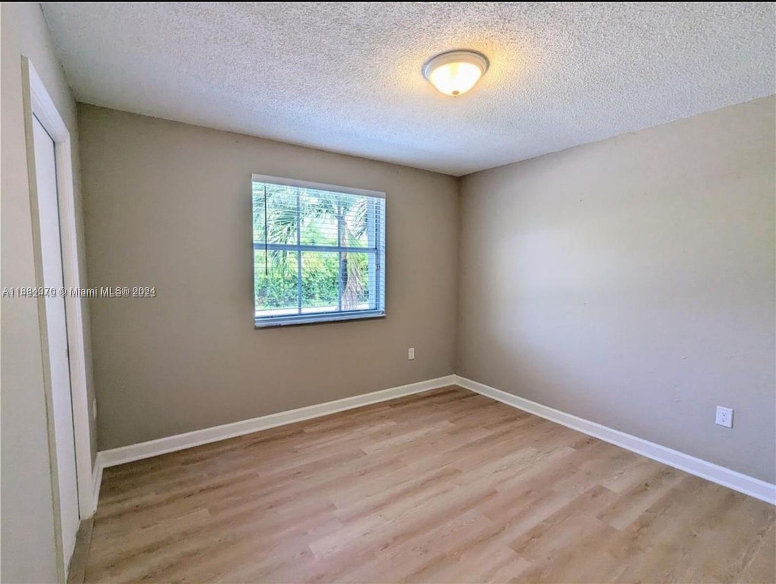 12969 NW 11th Ter, Miami FL 33182 photo 4