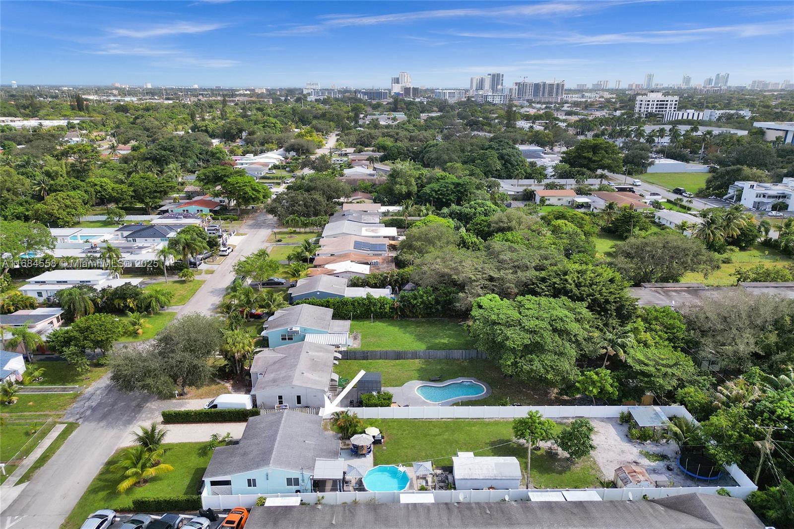 2726 Taylor St, Hollywood FL 33020 photo 5