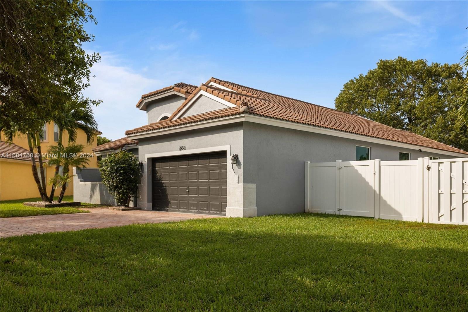 2580 SW 192nd Ter, Miramar FL 33029 photo 3