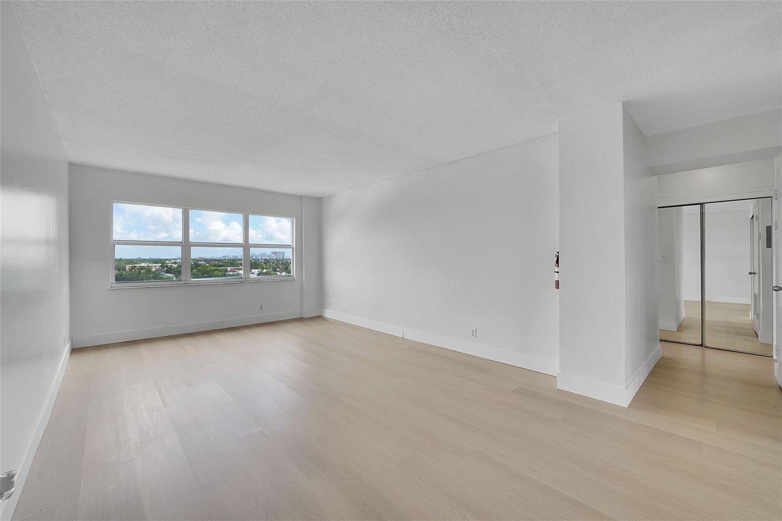 2555 NE 11th Street # 806, Fort Lauderdale FL 33304 photo 3